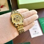 Classy Rolex Auto Gold-TT Gold Watch (APS97)