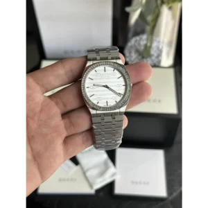 Trendy Gucci Watch For Men (CS4132)